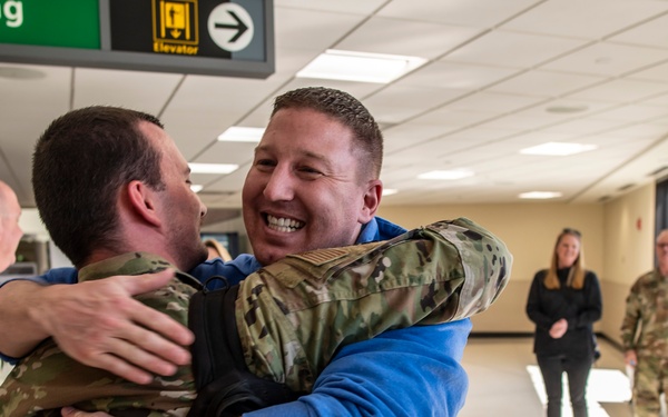 Deployers arrive home