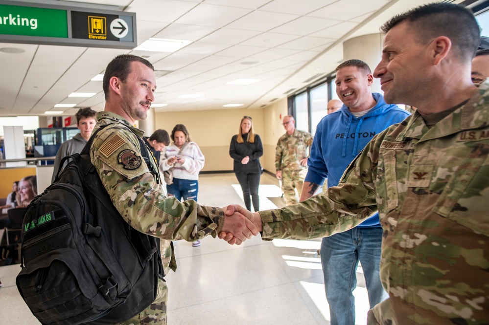 Deployers arrive home