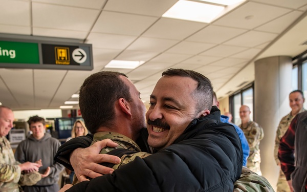 Deployers arrive home