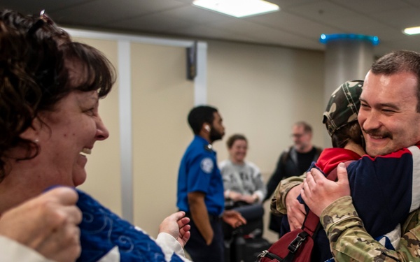 Deployers arrive home