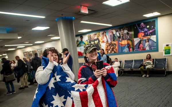 Deployers arrive home