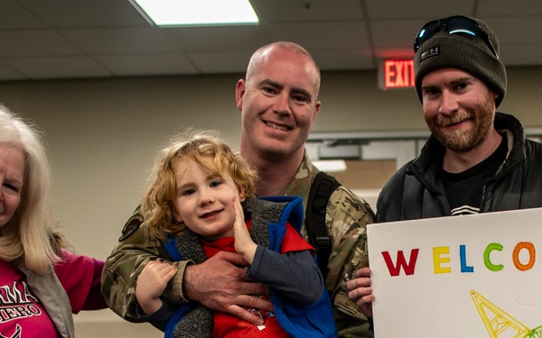 Deployers arrive home