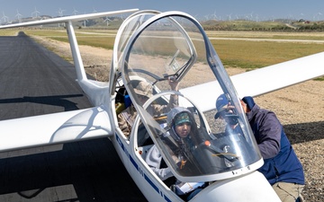 Air Force STEM Outreach Conducts Glider Flights with Southern California Students