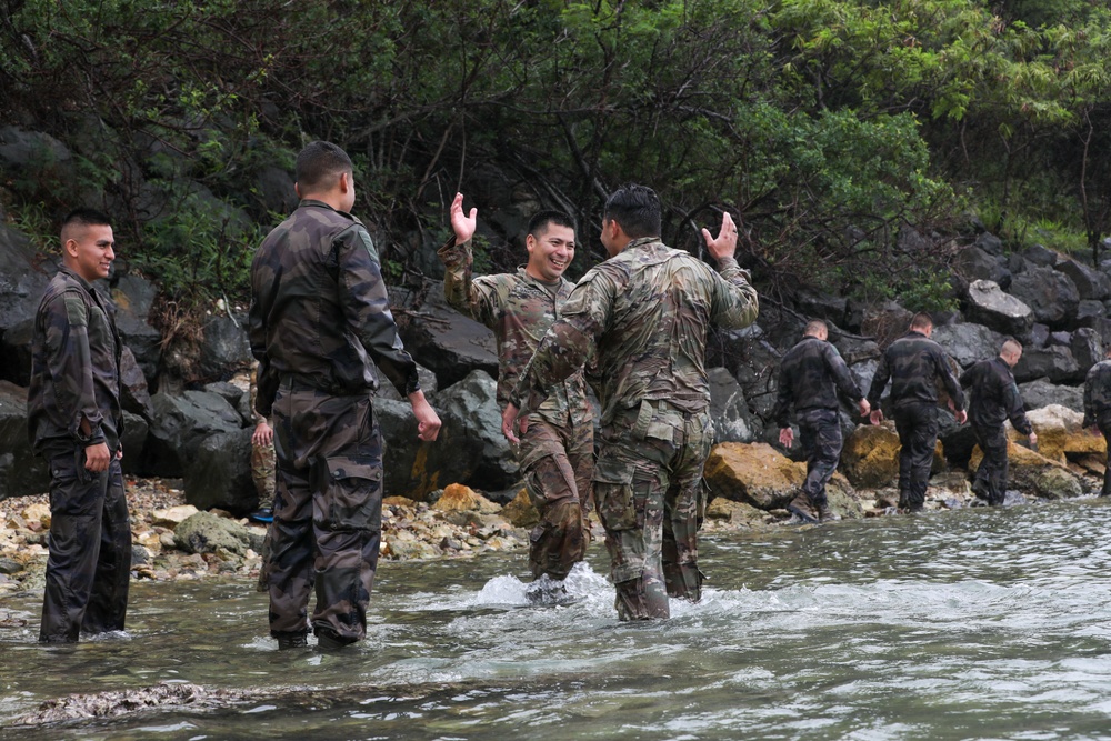 962nd Soldiers Conquer Commando Course During Croix du Sud
