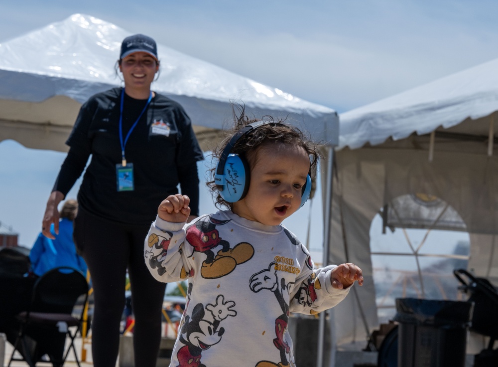 Sun, Skies, and Smiles: A Perfect Day at Air Power Over Hampton Roads