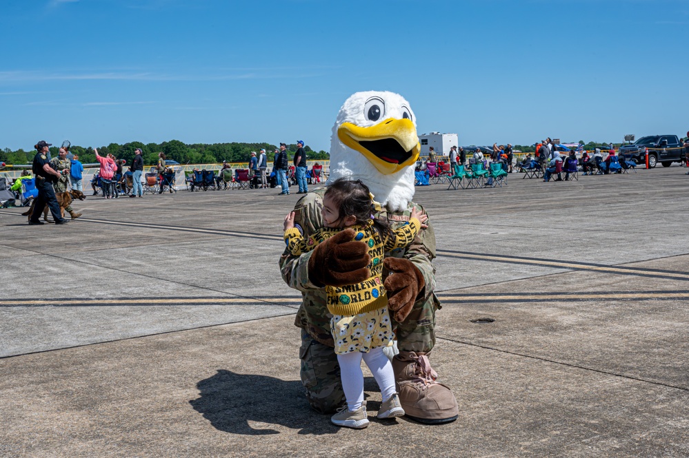 JB the Installation Mascot, Vsits with the APHOR Crowd