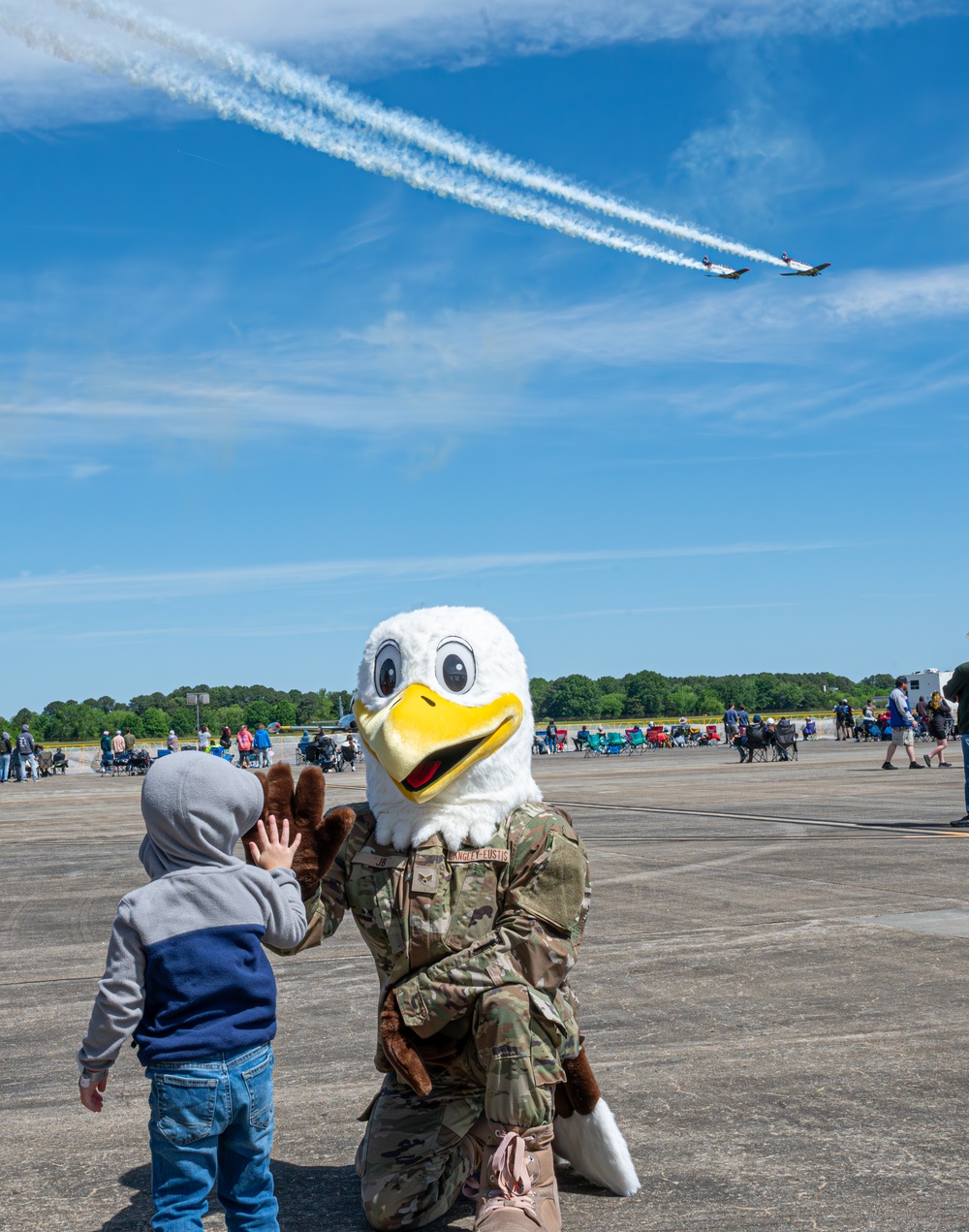 JB the Installation Mascot, Vsits with the APHOR Crowd