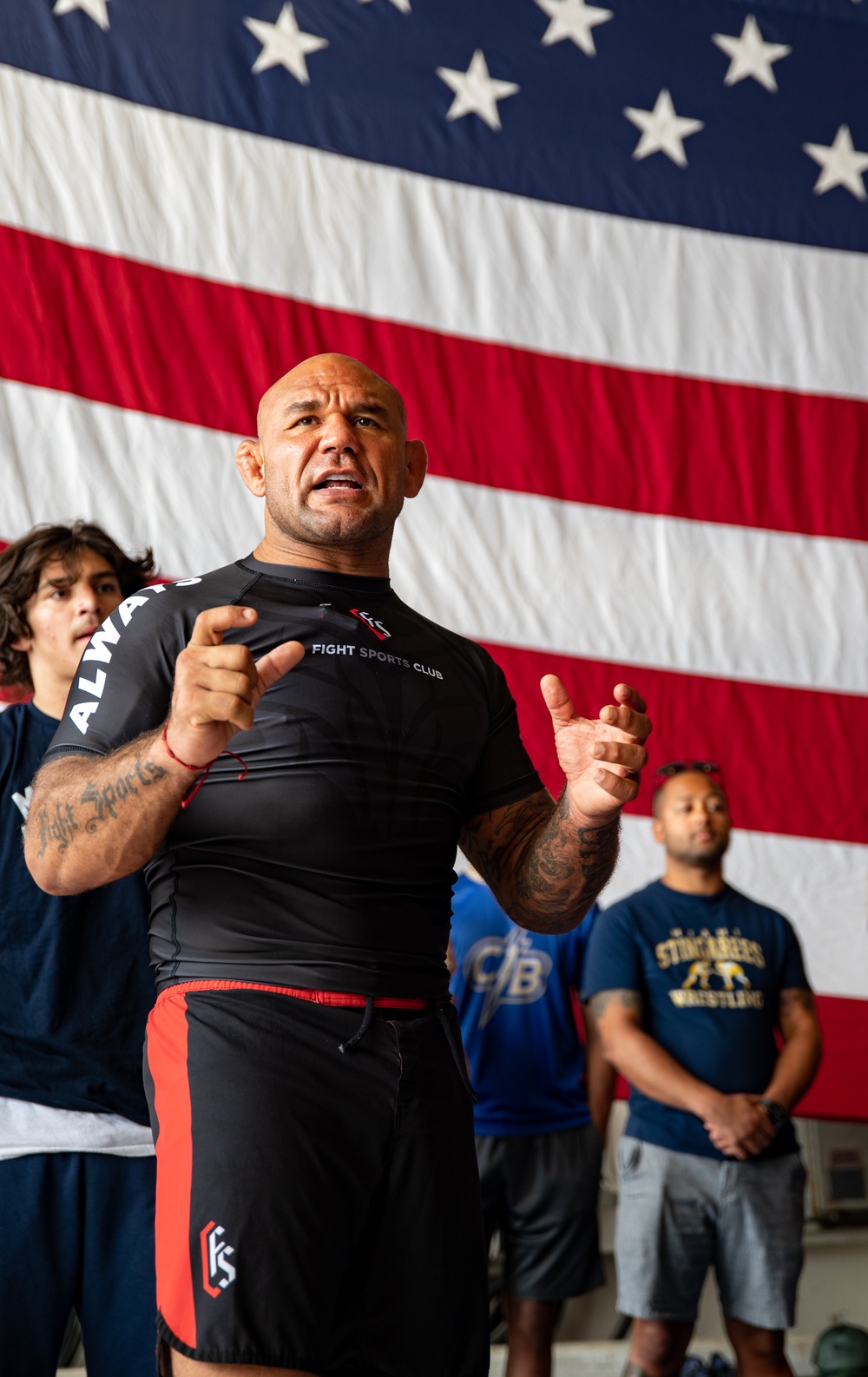 USS New York Hosts MMA Workshop With Roberto Cyborg Abreu