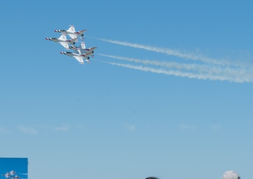 Thunderbirds Light Up the Skies at Air Power Over Hampton Roads