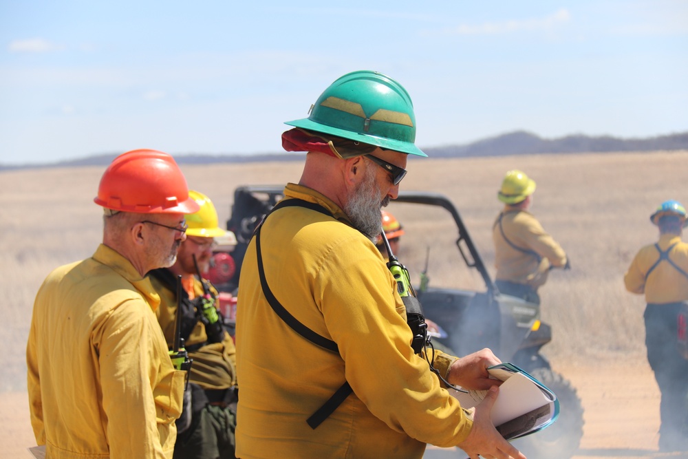 Fort McCoy’s prescribed burn team holds last burn for 2025 spring season