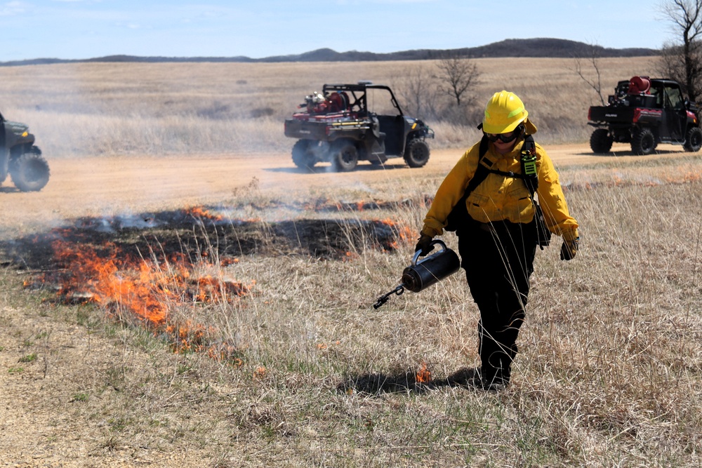 Fort McCoy’s prescribed burn team holds last burn for 2025 spring season