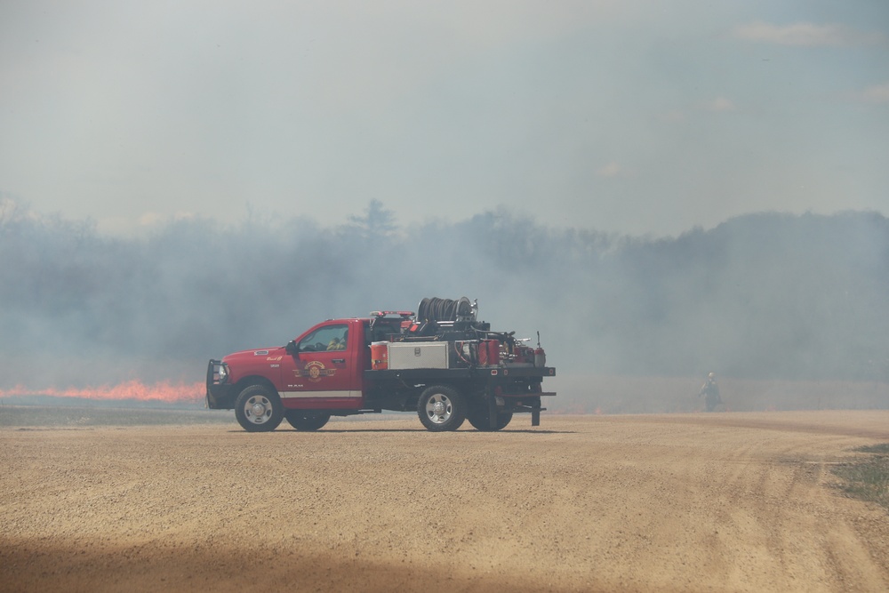 Fort McCoy’s prescribed burn team holds last burn for 2025 spring season
