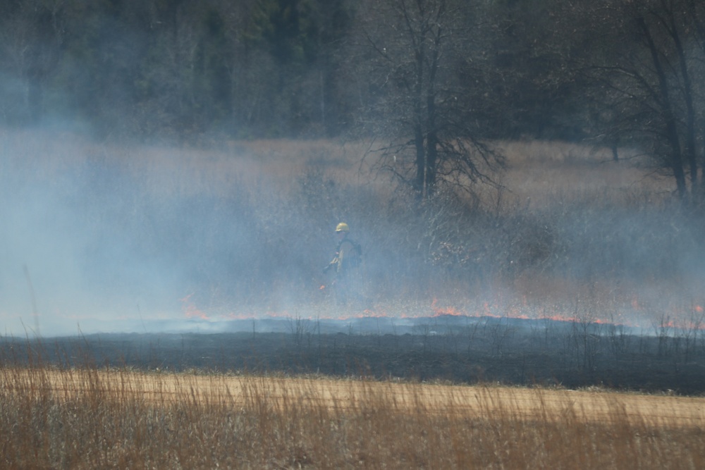 Fort McCoy’s prescribed burn team holds last burn for 2025 spring season