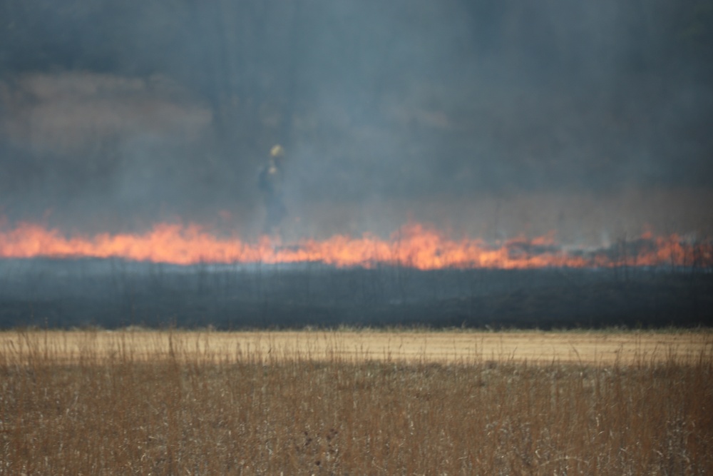 Fort McCoy’s prescribed burn team holds last burn for 2025 spring season