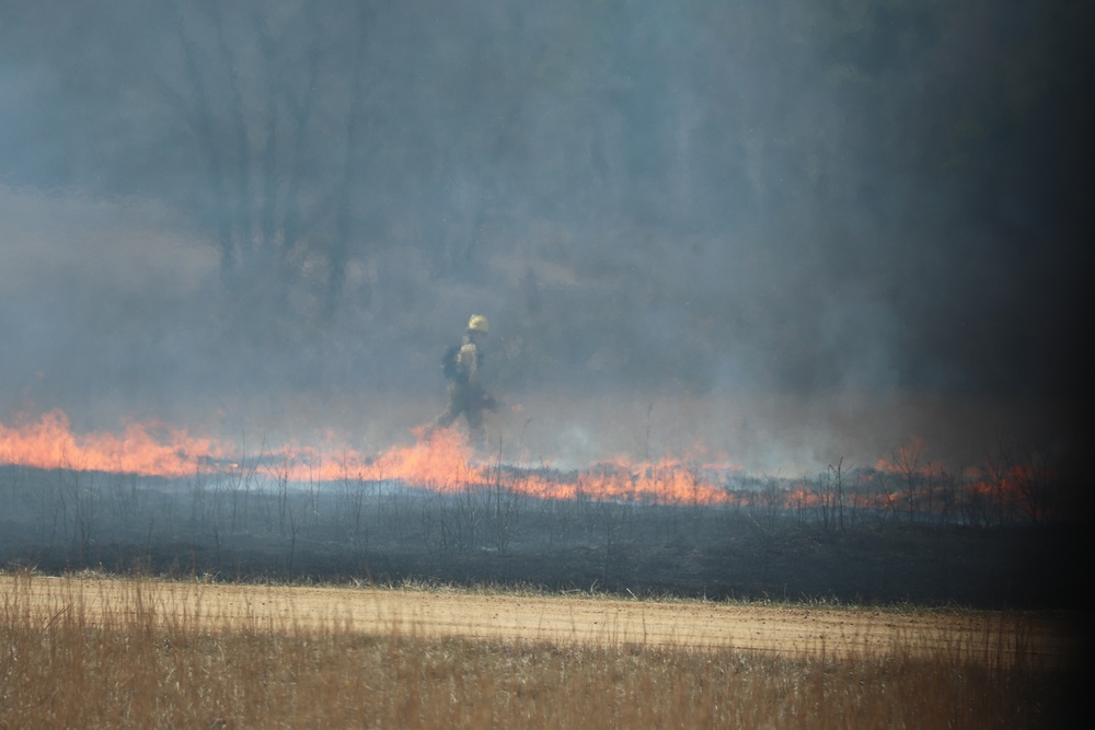 Fort McCoy’s prescribed burn team holds last burn for 2025 spring season