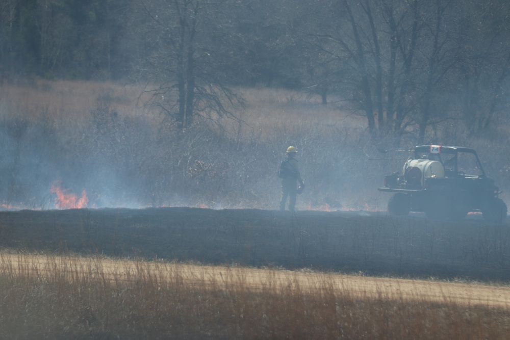 Fort McCoy’s prescribed burn team holds last burn for 2025 spring season