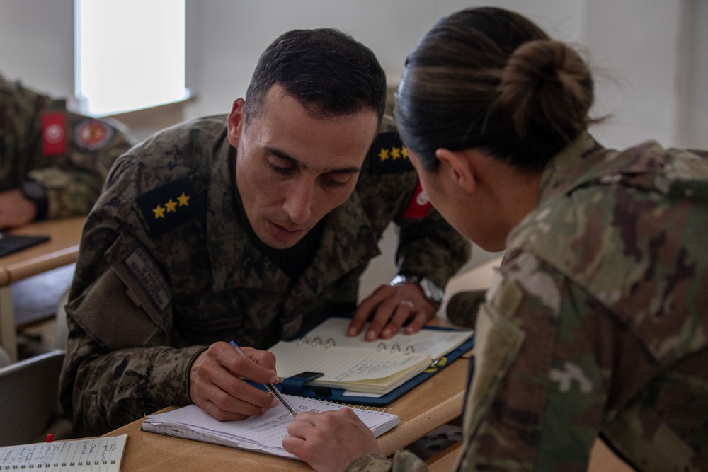 US Soldiers teach Tunisian Armed Forces varied health care topics