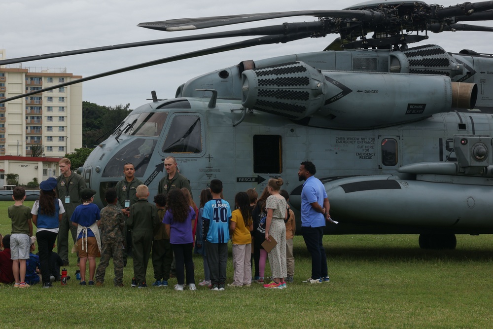 CH-53E Super Stallion Helicopter visits Kinser Elementary School for Career Day