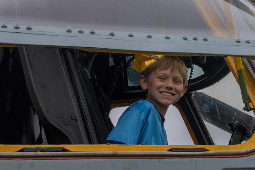 CH-53E Super Stallion Helicopter visits Kinser Elementary School for Career Day