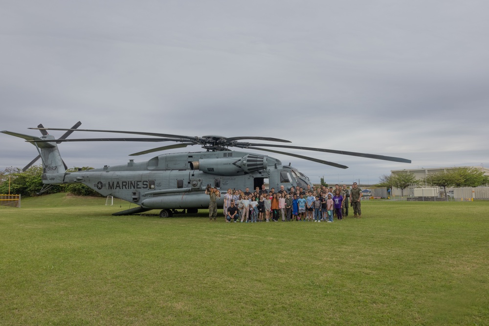 CH-53E Super Stallion Helicopter visits Kinser Elementary School for Career Day