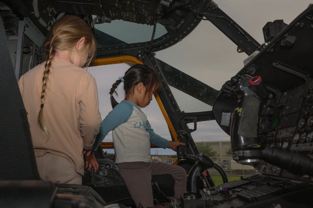 CH-53E Super Stallion Helicopter visits Kinser Elementary School for Career Day