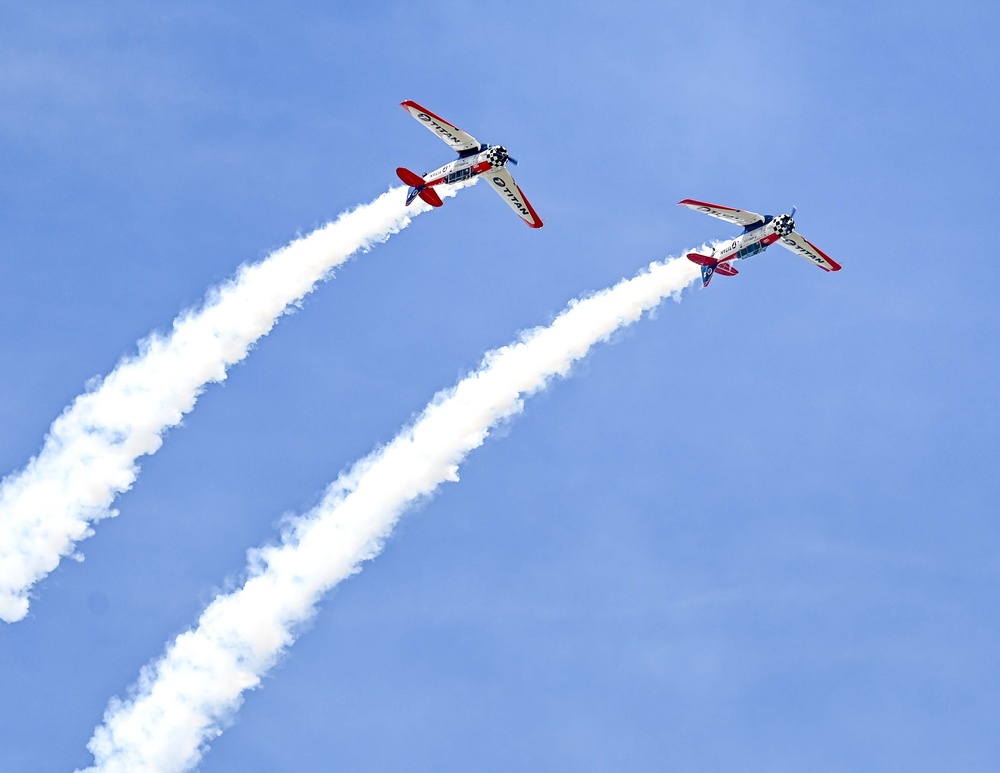 Titan Aerobatic Team Delivers High-Flying Precision at Air Show