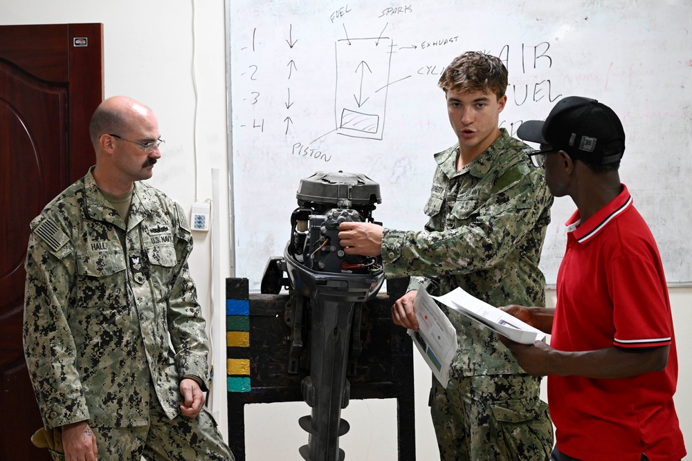 U.S and Djboutian military members participate in Sea Sisters event