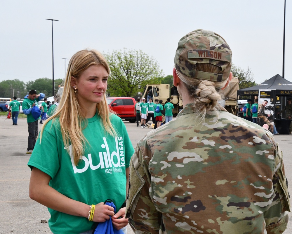 190th Recruiters &amp; Airmen Represent at Build My Future