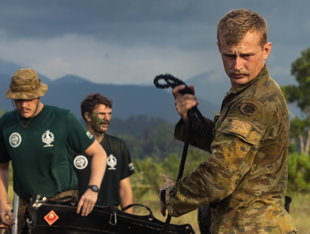 Balikatan 25: Australian Army Soldiers with 5th/7th Battalion, RAR conduct small boat operations
