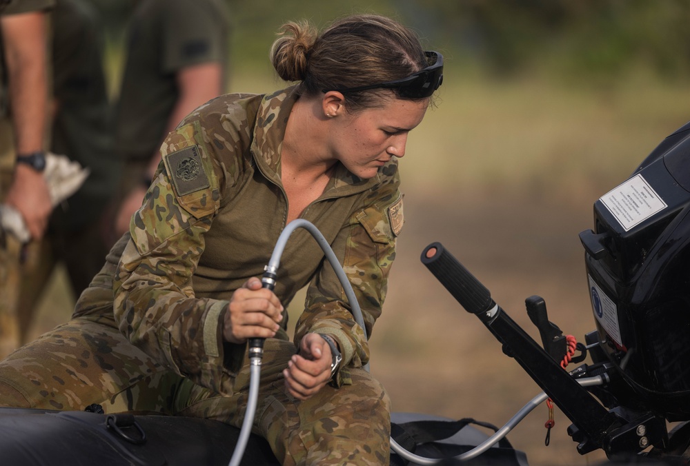 Balikatan 25: Australian Army Soldiers with 5th/7th Battalion, RAR conduct small boat operations