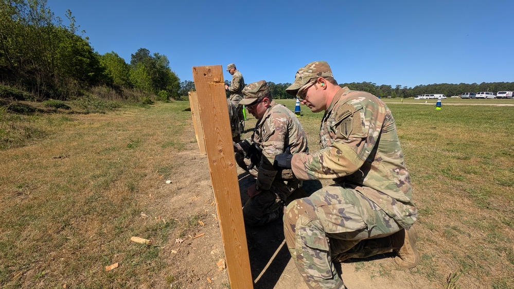 MCoE:MCoE Soldiers zero weapons during TRADOC Best Squad 2025