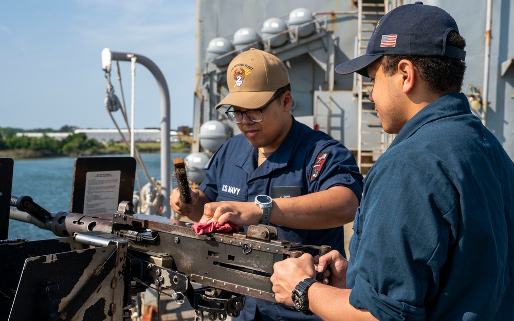 USS Oak Hill Participates in Exercise Chesapeake 2025 with French Navy