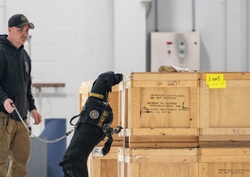K-9 Units Train at 911th Airlift Wing, Led by Retired Army Handler