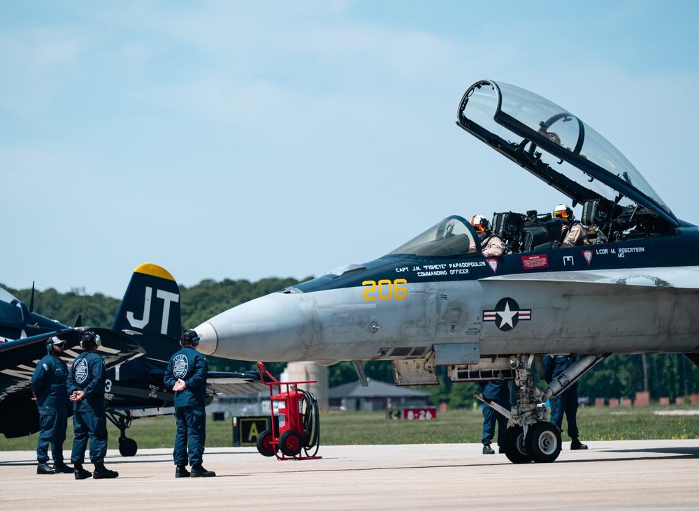 F/A-18F Super Hornet Soars as Rhino Team Wows JBLE Crowds