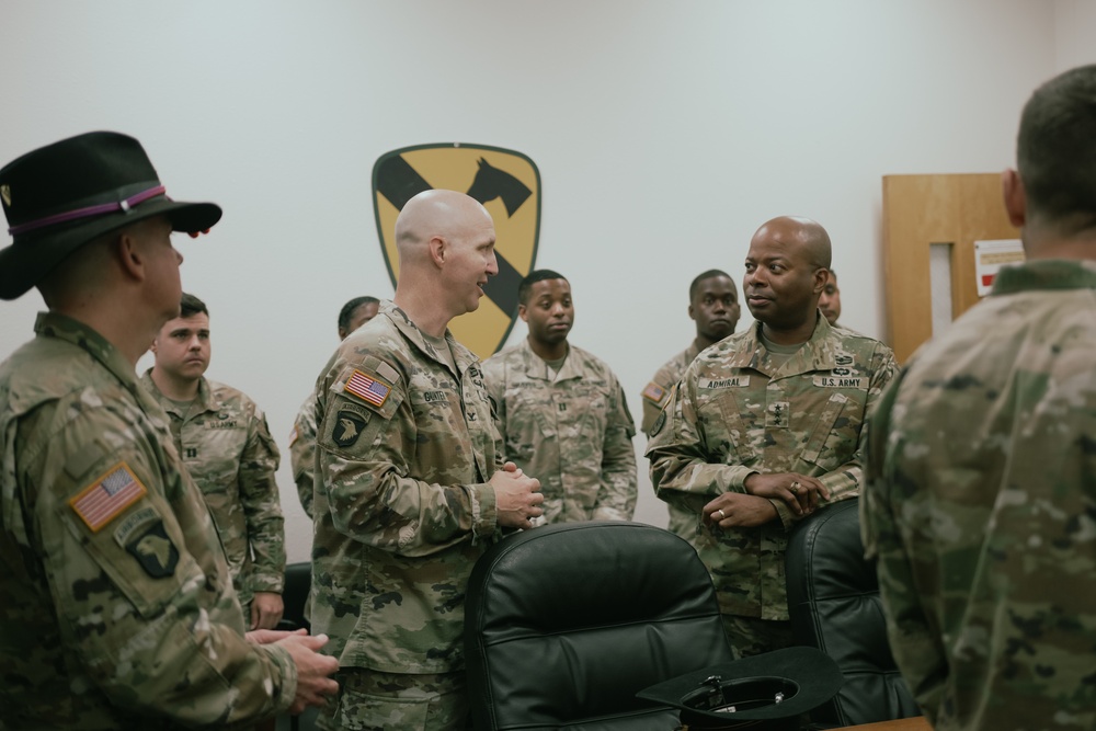 III Corps Commander recognizes troopers in the 1st Air Cavalry Brigade