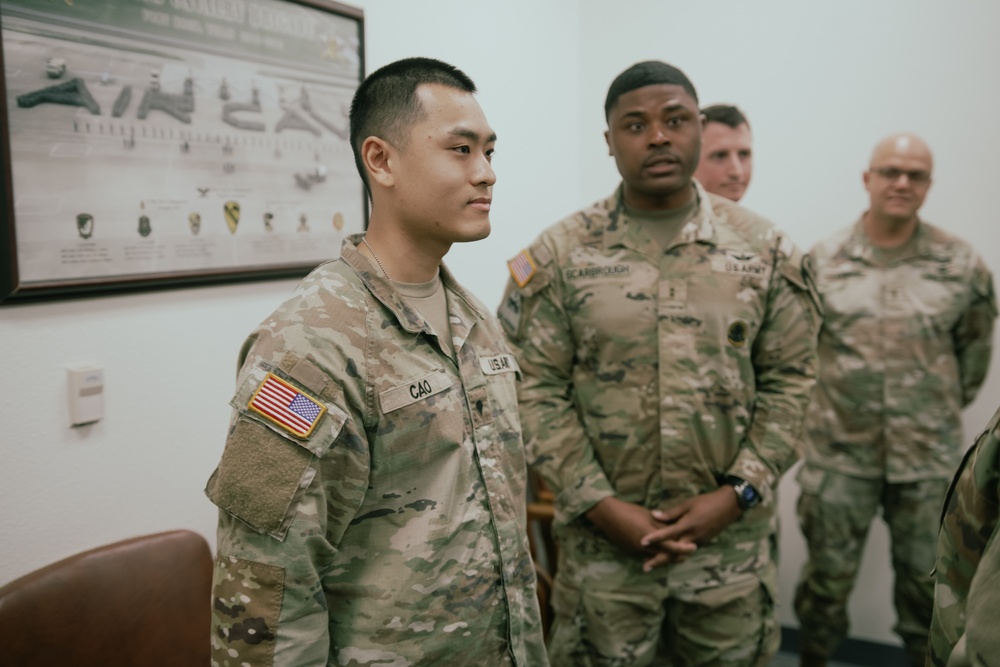 III Corps Commander recognizes troopers in the 1st Air Cavalry Brigade