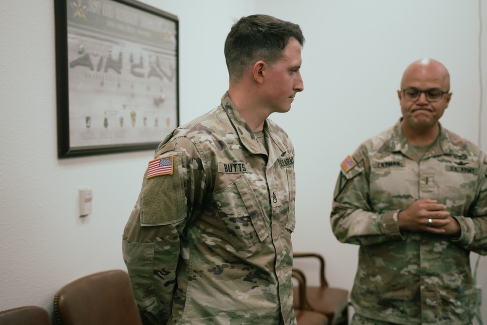 III Corps Commander recognizes troopers in the 1st Air Cavalry Brigade