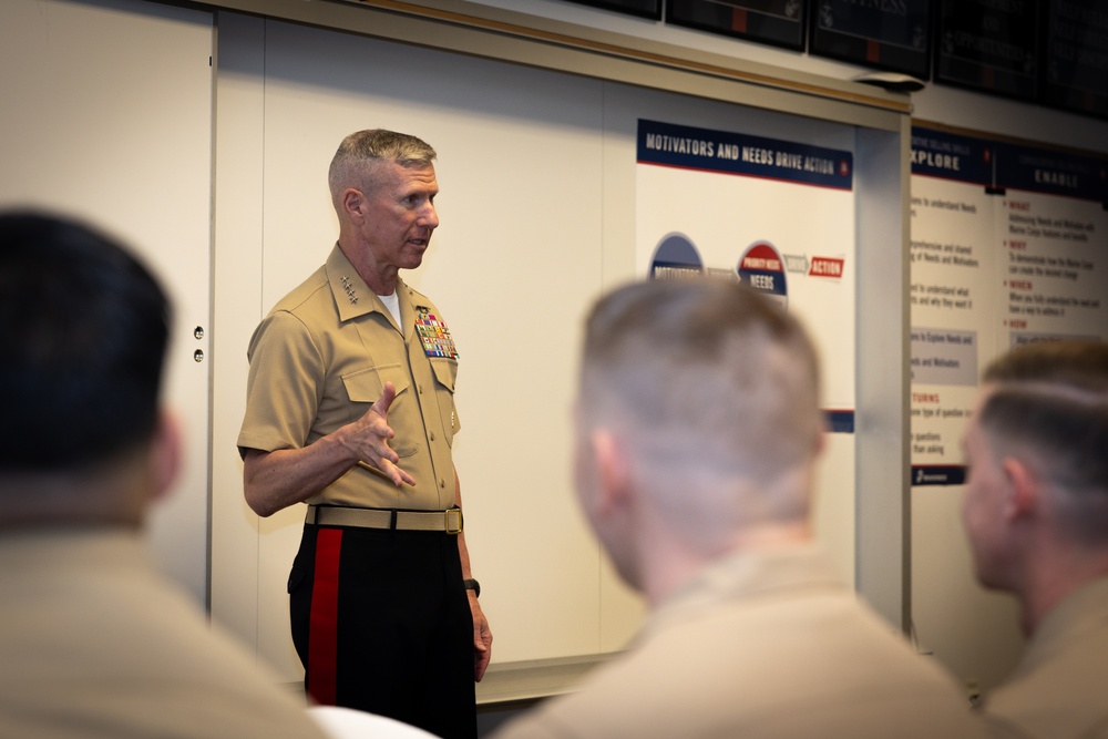 Commandant, Gen. Eric Smith, Visits RS Salt Lake