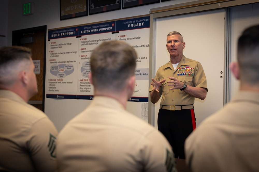 Commandant, Gen. Eric Smith, Visits RS Salt Lake
