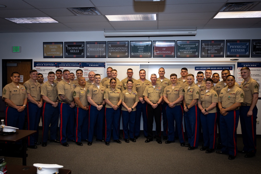 Commandant, Gen. Eric Smith, Visits RS Salt Lake
