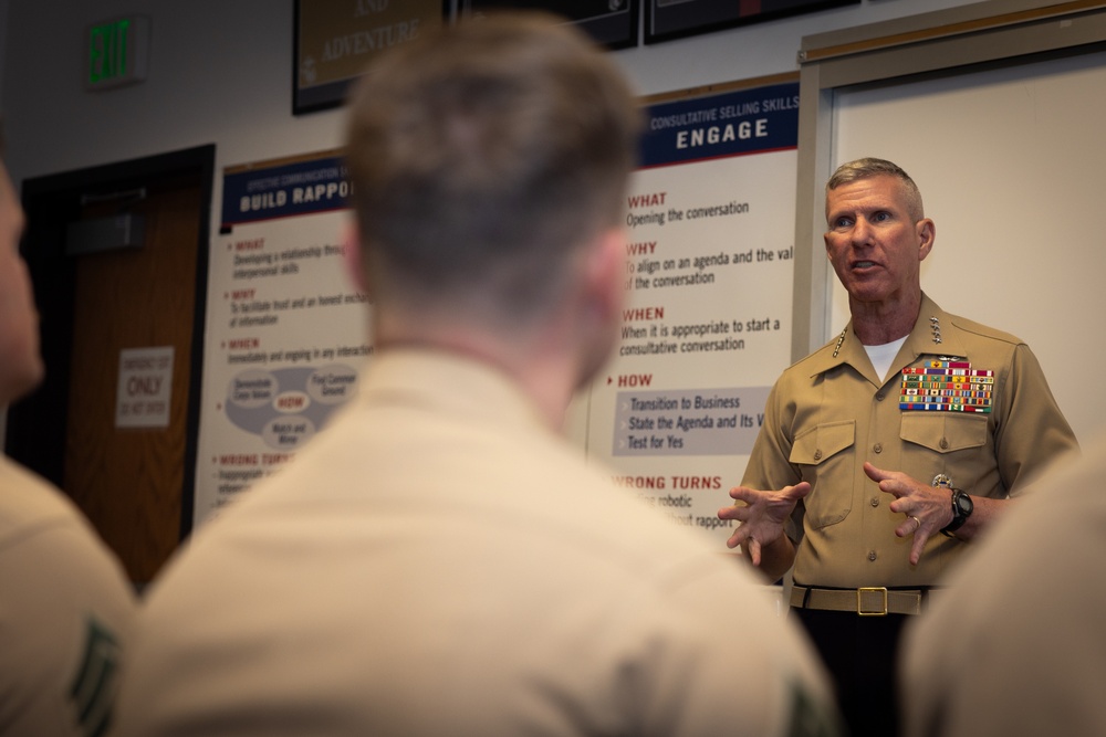 Commandant, Gen. Eric Smith, Visits RS Salt Lake