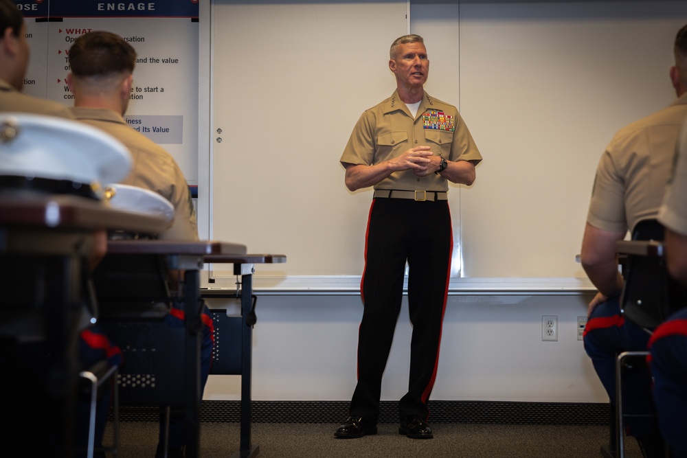 Commandant, Gen. Eric Smith, Visits RS Salt Lake