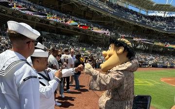 San Diego Padres Honor NMCSD During Military Salute to Military Medicine Game