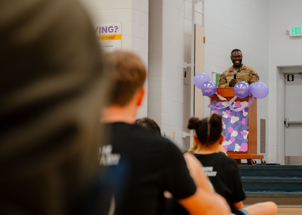 90 MW Leadership Celebrates Month of the Military Child at Freedom Elementary