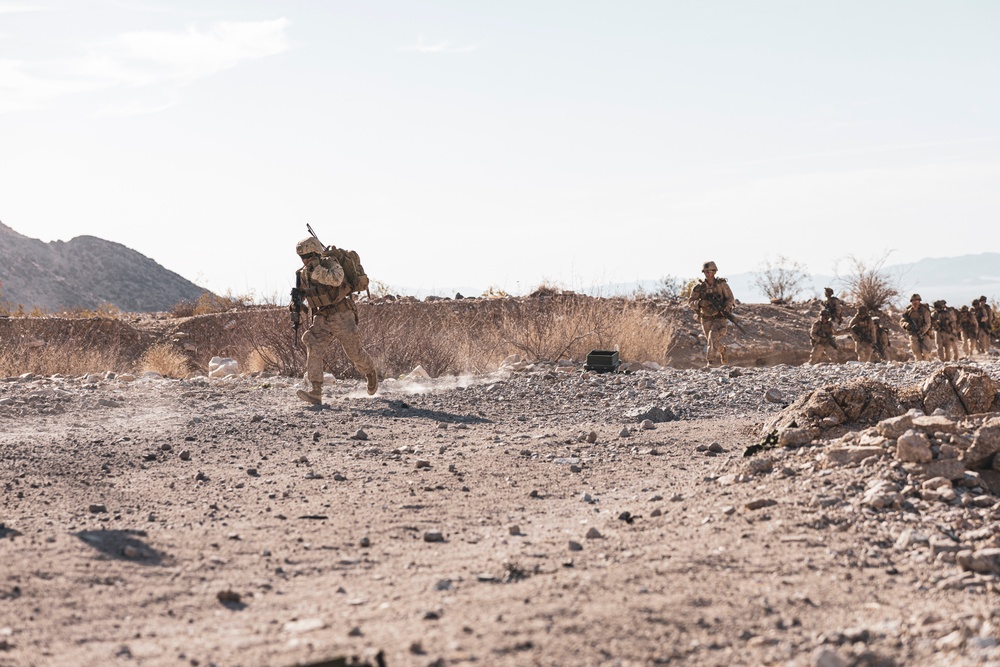 3rd LCT conducts live-fire company attacks at Range 400