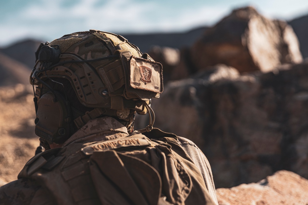 3rd LCT conducts live-fire company attacks at Range 400