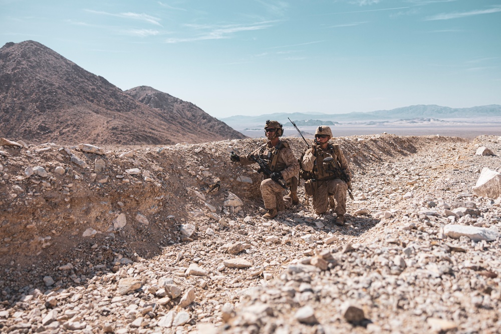 3rd LCT conducts live-fire company attacks at Range 400