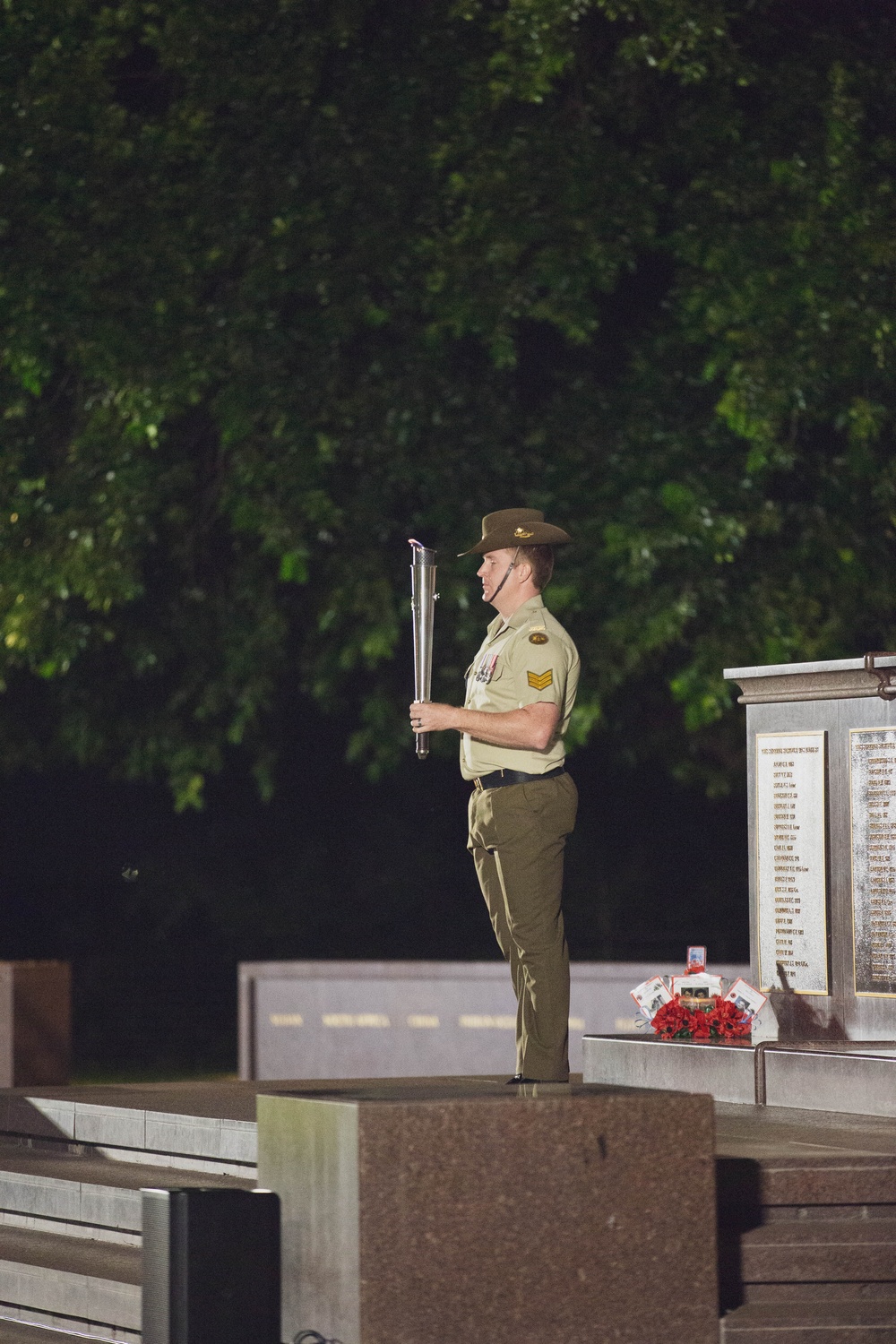 MRF-D 25.3: U.S. Marines, sailors honor Anzac Day in Darwin