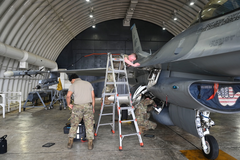 Wolf Pack maintainers keep the mission moving during FF 25-1