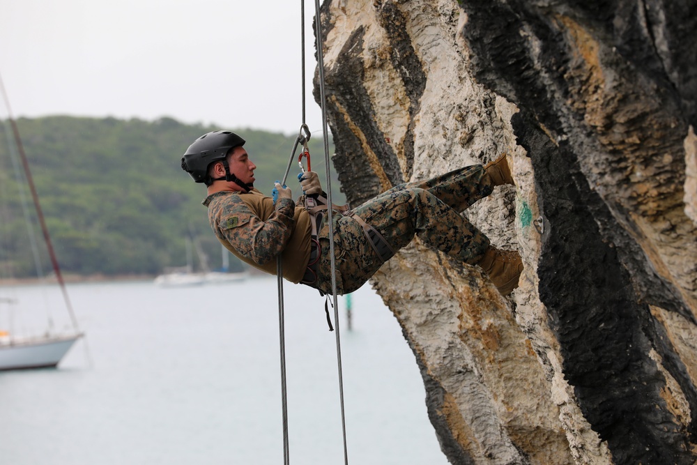 962nd Soldiers Conquer Commando Course During Croix du Sud